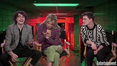 2022-05-25_-_Entertainment_Weekly_-_Stranger_Thins_S04_Interview_mp419692.jpg