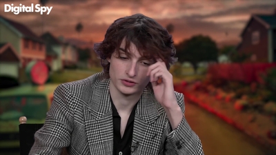 2022-05-27_-_Digital_Spy_-_Stranger_Thins_S04_Interview_mp420971.jpg