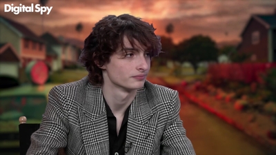 2022-05-27_-_Digital_Spy_-_Stranger_Thins_S04_Interview_mp420977.jpg
