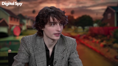 2022-05-27_-_Digital_Spy_-_Stranger_Thins_S04_Interview_mp420991.jpg