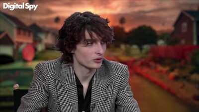 2022-05-27_-_Digital_Spy_-_Stranger_Thins_S04_Interview_mp420995.jpg