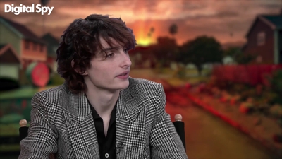 2022-05-27_-_Digital_Spy_-_Stranger_Thins_S04_Interview_mp420997.jpg