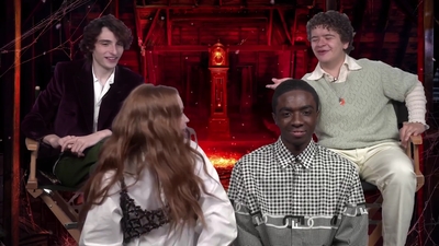 2022-05-27_-_MTV_News_-_Stranger_Thins_S04_Interview_mp40267.jpg
