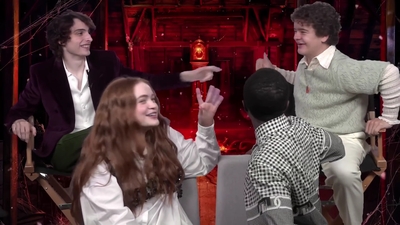 2022-05-27_-_MTV_News_-_Stranger_Thins_S04_Interview_mp40272.jpg