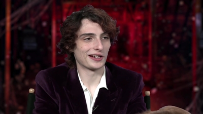 2022-05-27_-_MTV_News_-_Stranger_Thins_S04_Interview_mp40349.jpg