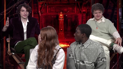 2022-05-27_-_MTV_News_-_Stranger_Thins_S04_Interview_mp40374.jpg