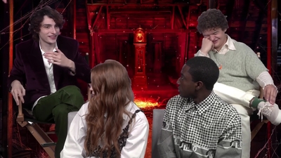 2022-05-27_-_MTV_News_-_Stranger_Thins_S04_Interview_mp40382.jpg