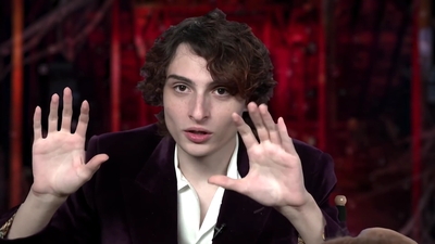 2022-05-27_-_MTV_News_-_Stranger_Thins_S04_Interview_mp40389.jpg
