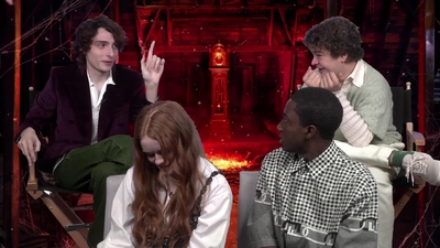 2022-05-27_-_MTV_News_-_Stranger_Thins_S04_Interview_mp40400.jpg