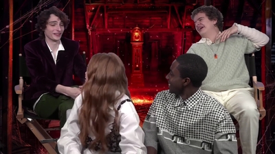 2022-05-27_-_MTV_News_-_Stranger_Thins_S04_Interview_mp40484.jpg