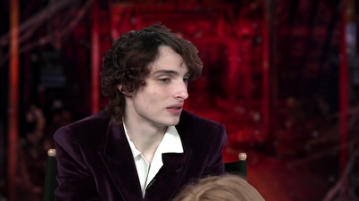 2022-05-27_-_MTV_News_-_Stranger_Thins_S04_Interview_mp40580.jpg