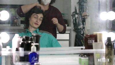 2022-06-08_-_Stranger_Things_-_From_the_Hair_Chair_mp41243.jpg