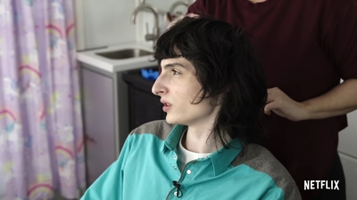 2022-06-08_-_Stranger_Things_-_From_the_Hair_Chair_mp41283.jpg