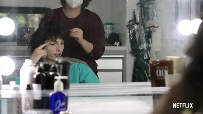 2022-06-08_-_Stranger_Things_-_From_the_Hair_Chair_mp41439.jpg