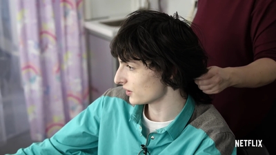 2022-06-08_-_Stranger_Things_-_From_the_Hair_Chair_mp41449.jpg
