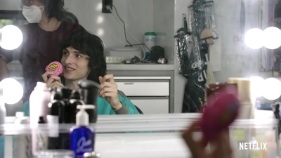 2022-06-08_-_Stranger_Things_-_From_the_Hair_Chair_mp41499.jpg