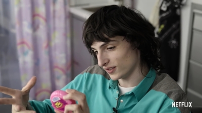 2022-06-08_-_Stranger_Things_-_From_the_Hair_Chair_mp41502.jpg