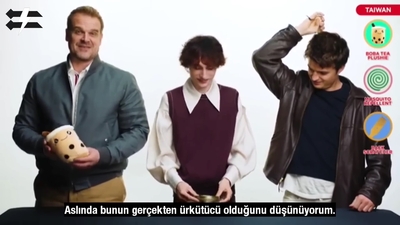 2022-06-14_-_Stranger_Translator_-_Stranger_Things_S04_Interview_mp46564.jpg