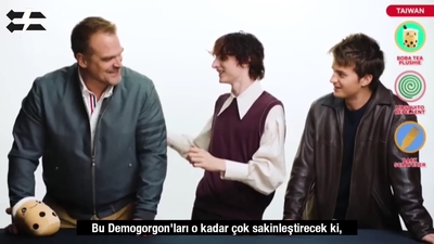 2022-06-14_-_Stranger_Translator_-_Stranger_Things_S04_Interview_mp46576.jpg
