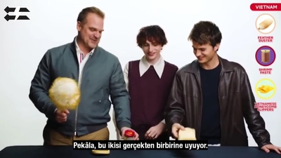 2022-06-14_-_Stranger_Translator_-_Stranger_Things_S04_Interview_mp46611.jpg