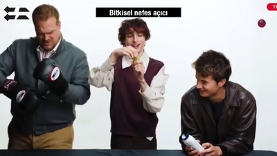 2022-06-14_-_Stranger_Translator_-_Stranger_Things_S04_Interview_mp46688.jpg
