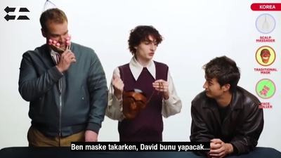 2022-06-14_-_Stranger_Translator_-_Stranger_Things_S04_Interview_mp46796.jpg