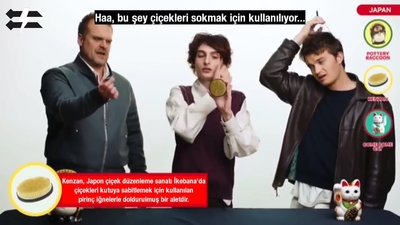 2022-06-14_-_Stranger_Translator_-_Stranger_Things_S04_Interview_mp46805.jpg