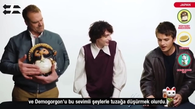 2022-06-14_-_Stranger_Translator_-_Stranger_Things_S04_Interview_mp46812.jpg