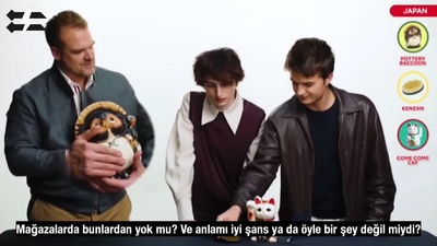 2022-06-14_-_Stranger_Translator_-_Stranger_Things_S04_Interview_mp46820.jpg