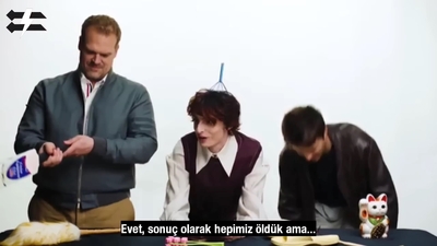 2022-06-14_-_Stranger_Translator_-_Stranger_Things_S04_Interview_mp46829.jpg