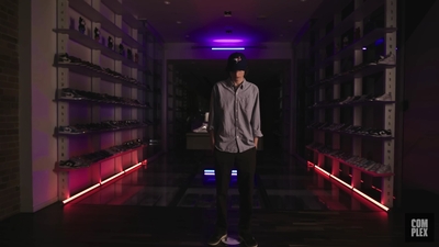 2022-07-11_-_Finn_Wolfhard_Goes_Sneaker_Shopping_With_Complex_mp47775.jpg