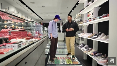 2022-07-11_-_Finn_Wolfhard_Goes_Sneaker_Shopping_With_Complex_mp47832.jpg