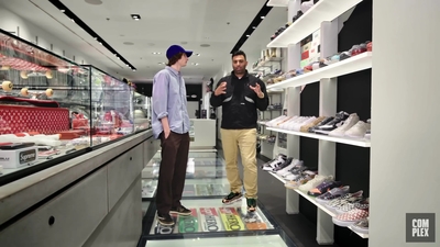 2022-07-11_-_Finn_Wolfhard_Goes_Sneaker_Shopping_With_Complex_mp47850.jpg