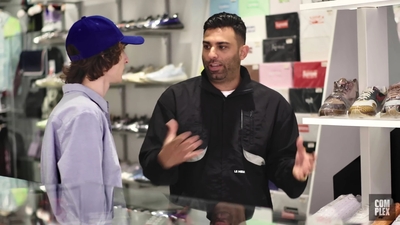 2022-07-11_-_Finn_Wolfhard_Goes_Sneaker_Shopping_With_Complex_mp47856.jpg