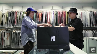 2022-07-11_-_Finn_Wolfhard_Goes_Sneaker_Shopping_With_Complex_mp48405.jpg