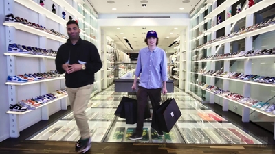 2022-07-11_-_Finn_Wolfhard_Goes_Sneaker_Shopping_With_Complex_mp48436.jpg