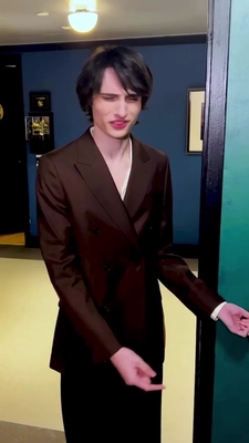 2023-01-13_-_The_Tonight_Show_Starring_Jimmy_Fallon_-_Sadie_Finn_mp45126.jpg