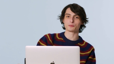 2023-02-01_-_GQ_-_Finn_Wolfhard_Replies_to_More_Fans_on_the_Internet_mp40053.jpg