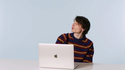 2023-02-01_-_GQ_-_Finn_Wolfhard_Replies_to_More_Fans_on_the_Internet_mp40065.jpg