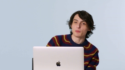 2023-02-01_-_GQ_-_Finn_Wolfhard_Replies_to_More_Fans_on_the_Internet_mp40067.jpg