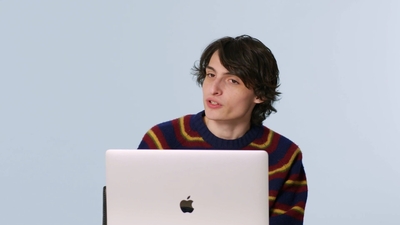 2023-02-01_-_GQ_-_Finn_Wolfhard_Replies_to_More_Fans_on_the_Internet_mp40127.jpg