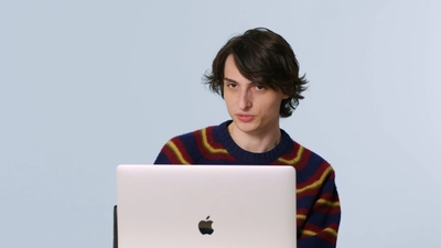 2023-02-01_-_GQ_-_Finn_Wolfhard_Replies_to_More_Fans_on_the_Internet_mp40132.jpg
