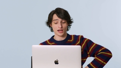 2023-02-01_-_GQ_-_Finn_Wolfhard_Replies_to_More_Fans_on_the_Internet_mp40173.jpg