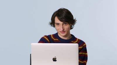 2023-02-01_-_GQ_-_Finn_Wolfhard_Replies_to_More_Fans_on_the_Internet_mp40407.jpg
