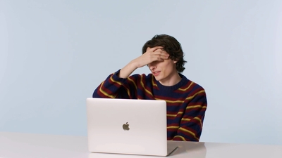 2023-02-01_-_GQ_-_Finn_Wolfhard_Replies_to_More_Fans_on_the_Internet_mp40530.jpg