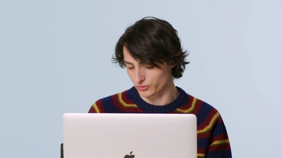 2023-02-01_-_GQ_-_Finn_Wolfhard_Replies_to_More_Fans_on_the_Internet_mp40611.jpg