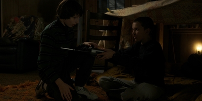 Stranger_Things_S01E04_mp40430.jpg
