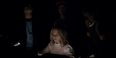 Stranger_Things_S01E04_mp42366.jpg