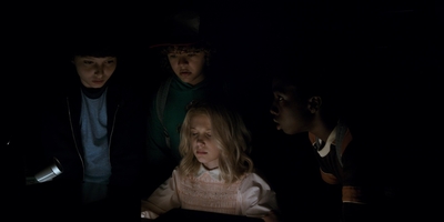 Stranger_Things_S01E04_mp42371.jpg