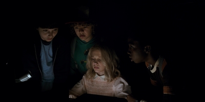 Stranger_Things_S01E04_mp42372.jpg